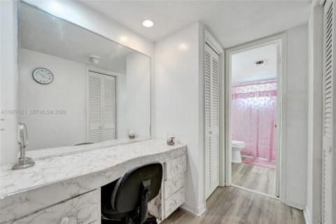 Copropriété à vendre à Hollywood, Floride: 1 chambre, 72 m2 № 2041973 - photo 13