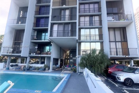 Condo in Miami, Florida, 1 bedroom  № 2086658