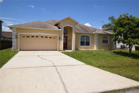 Villa ou maison à louer à Kissimmee, Floride: 3 chambres, 174.28 m2 № 1871016 - photo 2