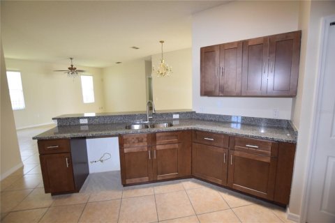 Villa ou maison à louer à Kissimmee, Floride: 3 chambres, 174.28 m2 № 1871016 - photo 28