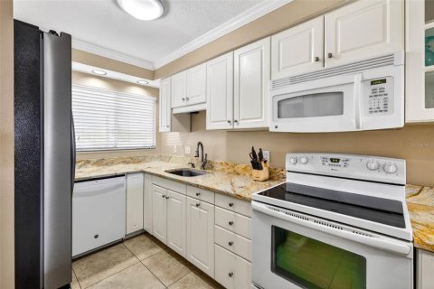 Copropriété à vendre à Apollo Beach, Floride: 2 chambres, 104.52 m2 № 2151819 - photo 8