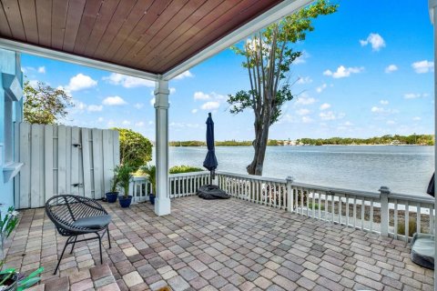 Condo in Saint Petersburg, Florida, 1 bedroom  № 1634600 - photo 21