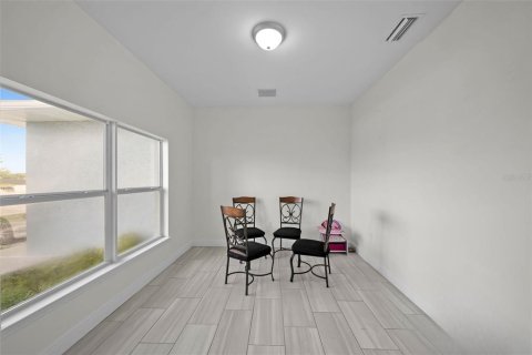 House in Cape Coral, Florida 3 bedrooms, 156.82 sq.m. № 1533908 - photo 4