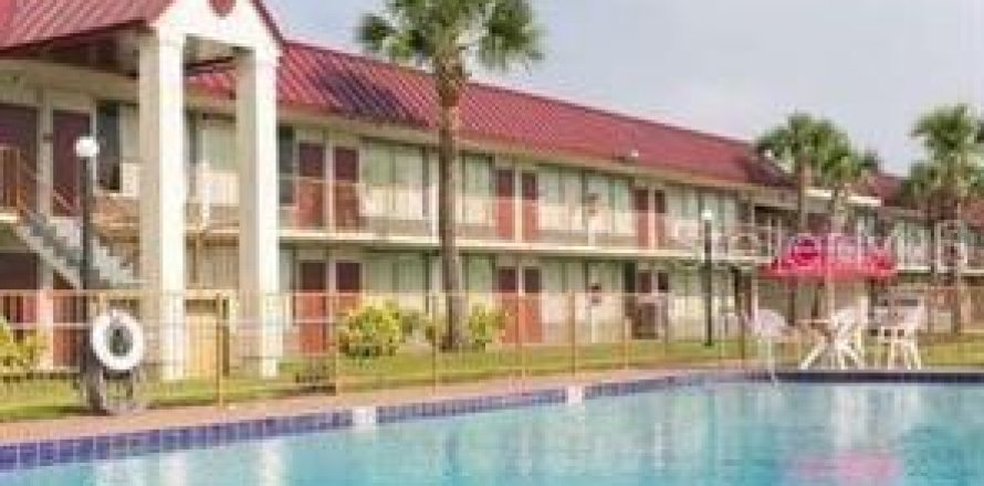 Hotel in Dundee, Florida 4310.29 sq.m. № 1800581
