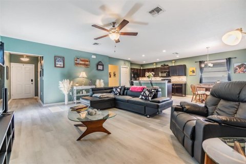 Casa en venta en Gibsonton, Florida, 3 dormitorios, 139.07 m2 № 1803990 - foto 5