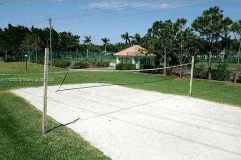 Condo in West Palm Beach, Florida, 2 bedrooms  № 1863729 - photo 5
