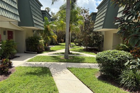 Townhouse in Clearwater, Florida 3 bedrooms, 109.53 sq.m. № 1918985 - photo 5