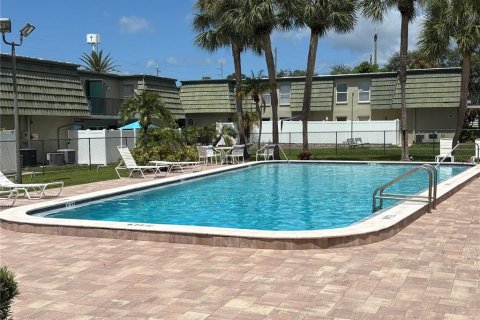 Townhouse in Clearwater, Florida 3 bedrooms, 109.53 sq.m. № 1918985 - photo 3