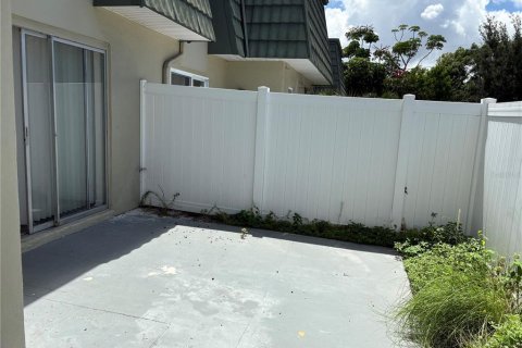 Townhouse in Clearwater, Florida 3 bedrooms, 109.53 sq.m. № 1918985 - photo 24