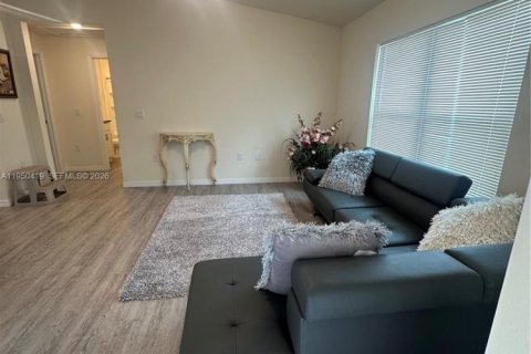 Снять в аренду виллу или дом в Лабель, Флорида 2 спальни, № 2005917 - фото 7