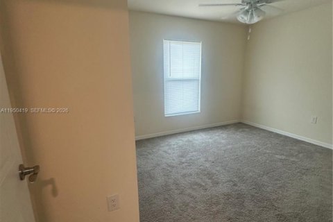 Снять в аренду виллу или дом в Лабель, Флорида 2 спальни, № 2005917 - фото 2