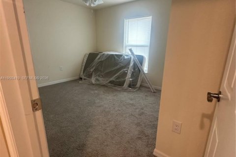 Снять в аренду виллу или дом в Лабель, Флорида 2 спальни, № 2005917 - фото 4