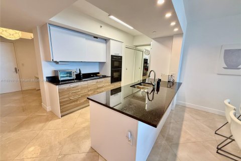 Condominio en venta en Hallandale Beach, Florida, 3 dormitorios, 155.61 m2 № 1781768 - foto 24