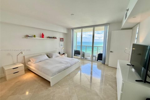 Condominio en venta en Hallandale Beach, Florida, 3 dormitorios, 155.61 m2 № 1781768 - foto 12