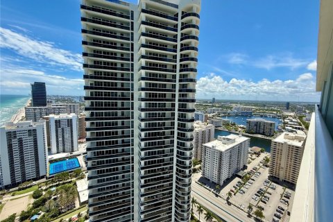 Condominio en venta en Hallandale Beach, Florida, 3 dormitorios, 155.61 m2 № 1781768 - foto 28