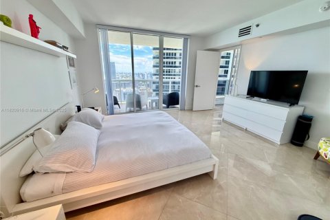Condominio en venta en Hallandale Beach, Florida, 3 dormitorios, 155.61 m2 № 1781768 - foto 13