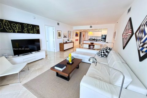 Condominio en venta en Hallandale Beach, Florida, 3 dormitorios, 155.61 m2 № 1781768 - foto 6