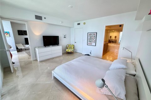Condominio en venta en Hallandale Beach, Florida, 3 dormitorios, 155.61 m2 № 1781768 - foto 14