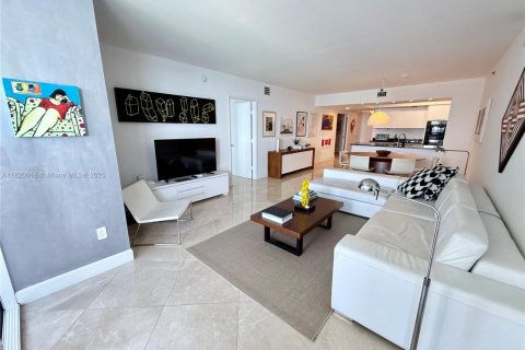 Condominio en venta en Hallandale Beach, Florida, 3 dormitorios, 155.61 m2 № 1781768 - foto 7