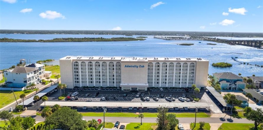 Condo in Port Orange, Florida, 2 bedrooms № 2258739