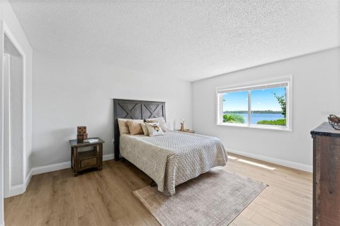 Condo in Port Orange, Florida, 2 bedrooms № 2258739 - photo 21