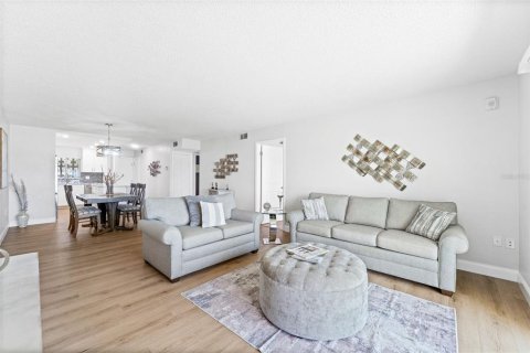 Condo in Port Orange, Florida, 2 bedrooms № 2258739 - photo 20