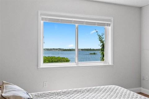Condo in Port Orange, Florida, 2 bedrooms № 2258739 - photo 22