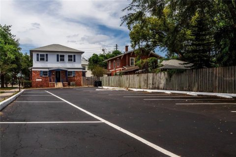 Propiedad comercial en alquiler en Orlando, Florida, 220.18 m2 № 1684583 - foto 6