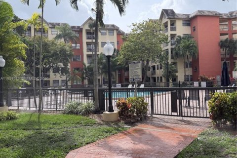 Снять в аренду кондоминиум в Дорал, Флорида 2 спальни, 92.16м2, № 2008678 - фото 12