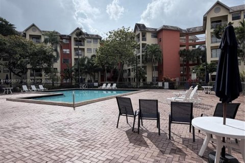 Снять в аренду кондоминиум в Дорал, Флорида 2 спальни, 92.16м2, № 2008678 - фото 9