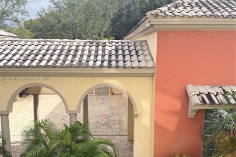 Снять в аренду кондоминиум в Дорал, Флорида 2 спальни, 92.16м2, № 2008678 - фото 8