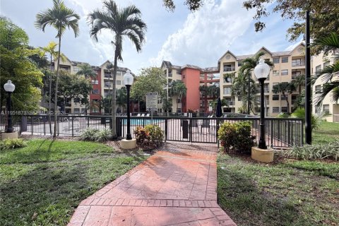 Снять в аренду кондоминиум в Дорал, Флорида 2 спальни, 92.16м2, № 2008678 - фото 14