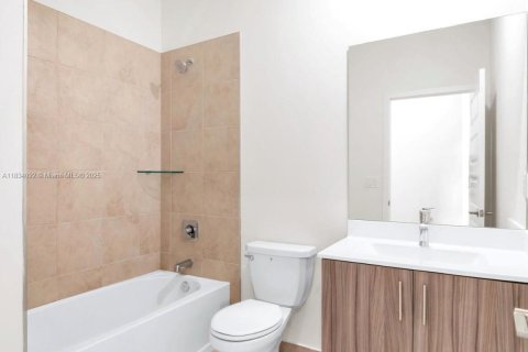 Townhouse in Miami Lakes, Florida 3 bedrooms, 157.19 sq.m. № 1980617 - photo 8