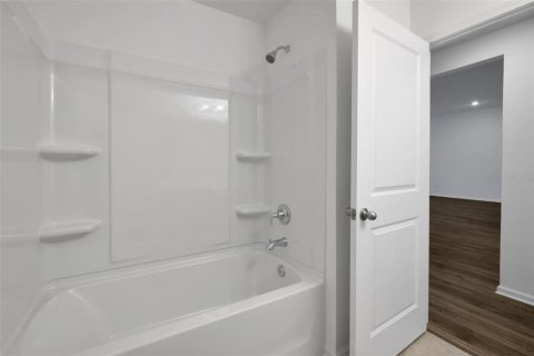 House in Jacksonville, Florida 4 bedrooms, 252.6 sq.m. № 2142084 - photo 27