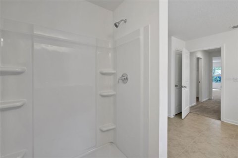 House in Jacksonville, Florida 4 bedrooms, 252.6 sq.m. № 2142084 - photo 11