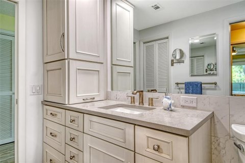 Condominio en venta en Longboat Key, Florida, 1 dormitorio, 86.96 m2 № 1883407 - foto 26