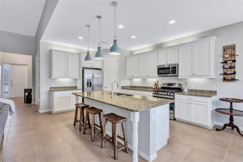 House in Bradenton, Florida 2 bedrooms, 169.73 sq.m. № 1824814 - photo 11
