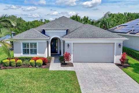 House in Bradenton, Florida 2 bedrooms, 169.73 sq.m. № 1824814 - photo 1