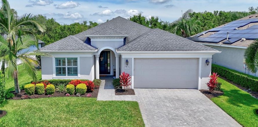 House in Bradenton, Florida 2 bedrooms, 169.73 sq.m. № 1824814