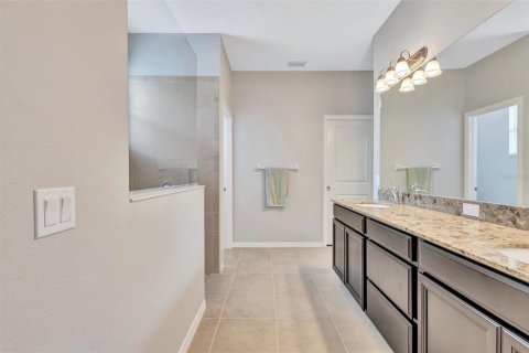 House in Bradenton, Florida 2 bedrooms, 169.73 sq.m. № 1824814 - photo 26
