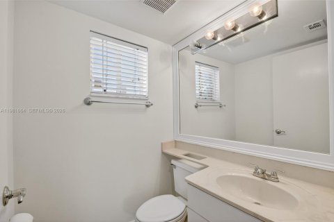 Copropriété à vendre à Hypoluxo, Floride: 2 chambres, 104.98 m2 № 2043179 - photo 18