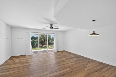 Copropriété à vendre à Hypoluxo, Floride: 2 chambres, 104.98 m2 № 2043179 - photo 2