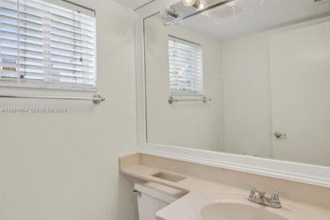 Copropriété à vendre à Hypoluxo, Floride: 2 chambres, 104.98 m2 № 2043179 - photo 19