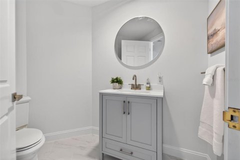 Condo in Saint Petersburg, Florida, 2 bedrooms № 2093812 - photo 20