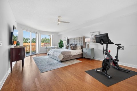 Condo in Saint Petersburg, Florida, 2 bedrooms № 2093812 - photo 22