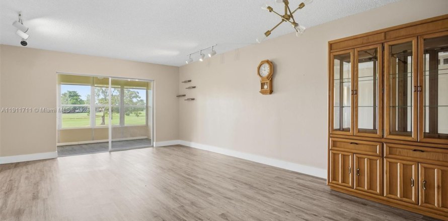 Condo in Margate, Florida, 2 bedrooms  № 1967582