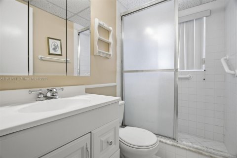 Condo in Margate, Florida, 2 bedrooms  № 1967582 - photo 22