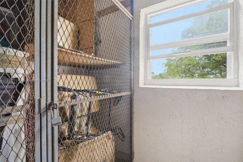 Condo in Margate, Florida, 2 bedrooms  № 1967582 - photo 5