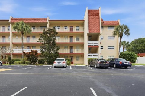 Condo in Margate, Florida, 2 bedrooms  № 1967582 - photo 24