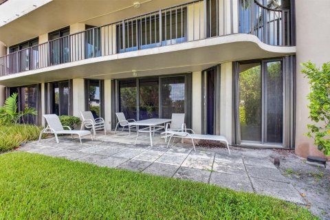 Condo in Boca Raton, Florida, 2 bedrooms № 2402485 - photo 25